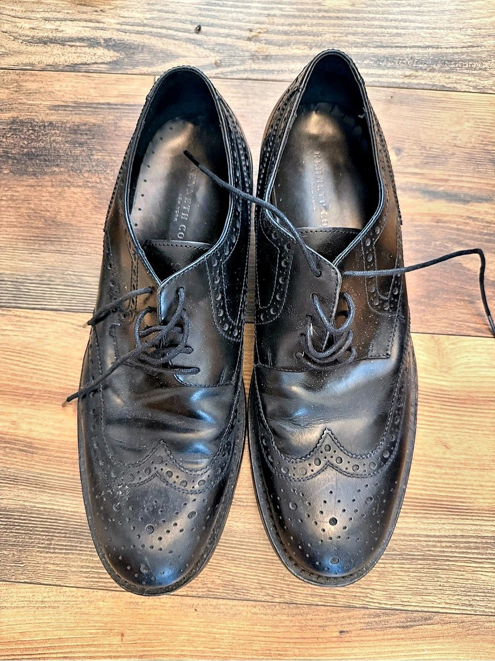 Kenneth Cole  Men's Black Wingtip Oxfords